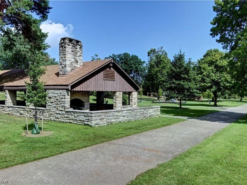 21870 Seabury Avenue, Fairview Park, OH 44126 Photo 40