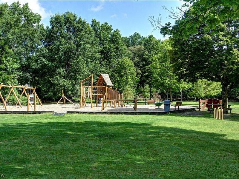 21870 Seabury Avenue, Fairview Park, OH 44126 Photo 41