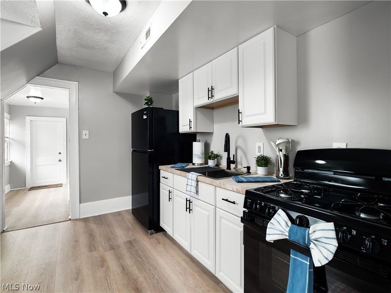 3850 W 18 Street, Cleveland, OH 44109 Photo 13
