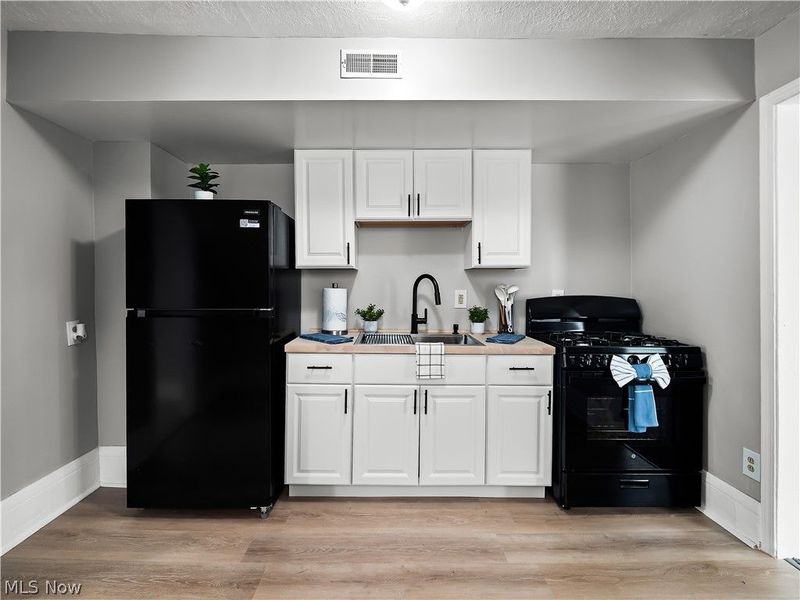 3850 W 18 Street, Cleveland, OH 44109 Photo 14