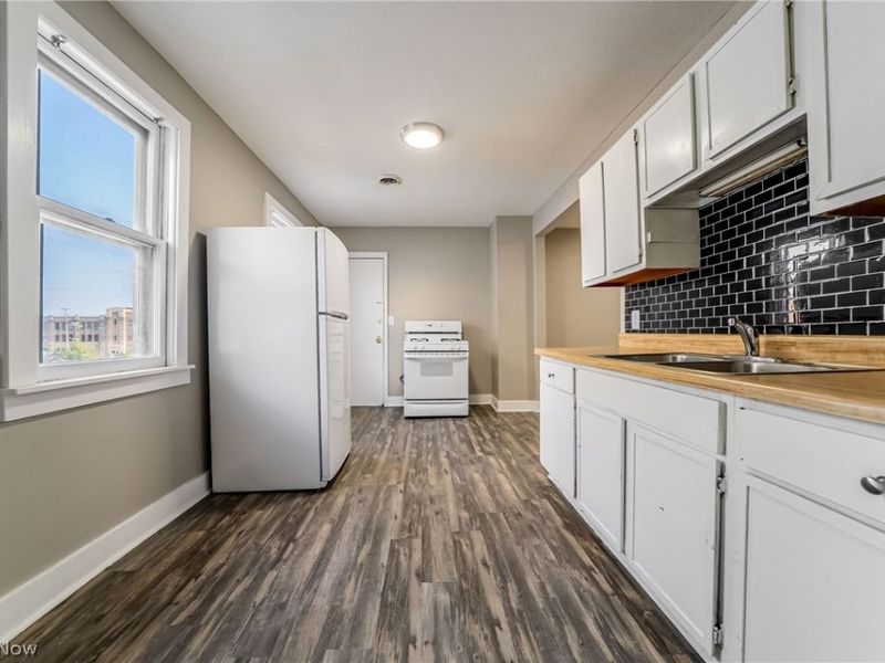 2809 Archwood Avenue, Cleveland, OH 44109 Photo 17