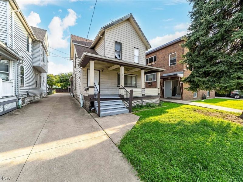 2809 Archwood Avenue, Cleveland, OH 44109 Photo 2