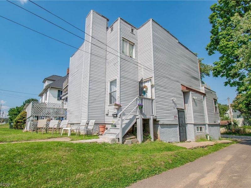 1532 Woodland Avenue NW, Canton, OH 44703 Photo 4