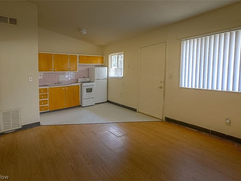 501 Carpenter Street, Akron, OH 44310 Photo 6