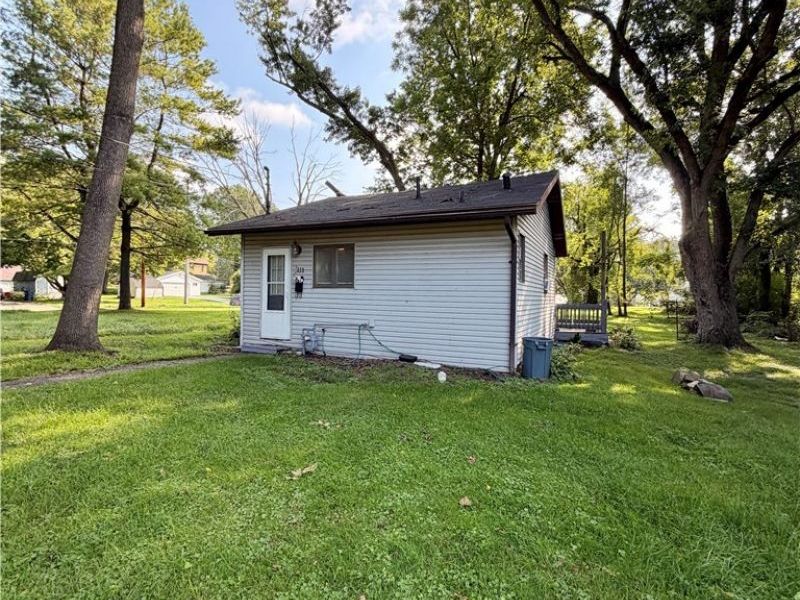 111 S Butler Avenue, Niles, OH 44446 Photo 1