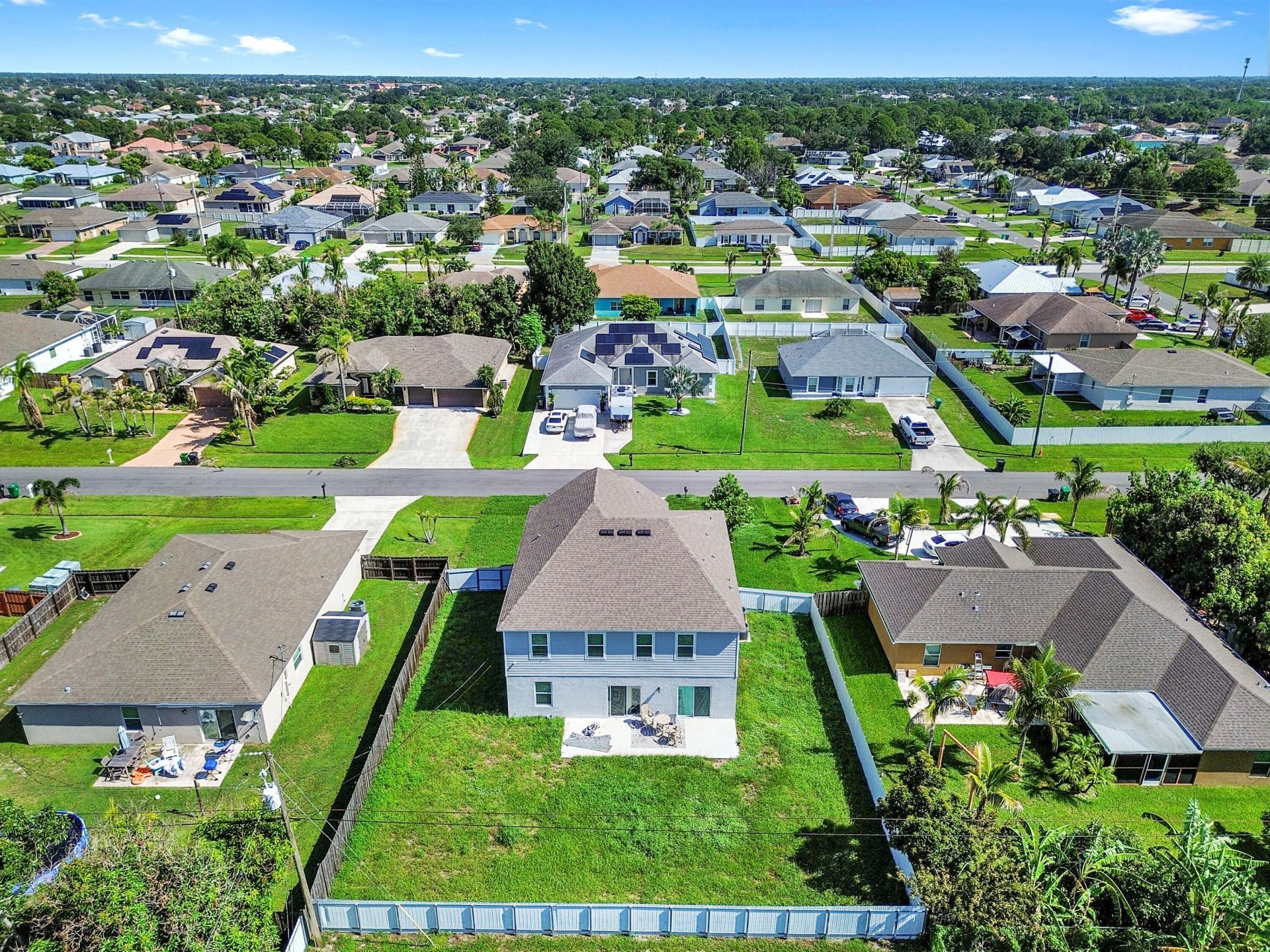 412 SW Dailey Avenue, Port Saint Lucie, FL 34953 Photo