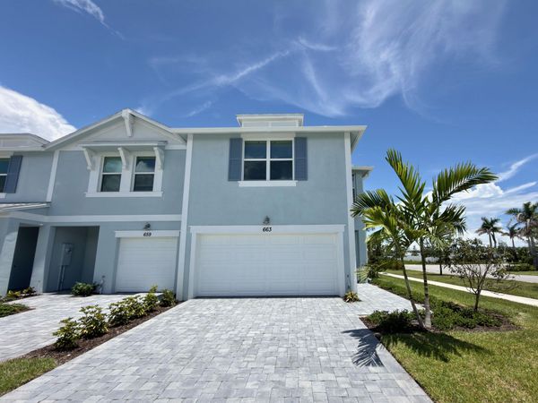 663 Salisbury Circle, Fort Pierce, FL 34982