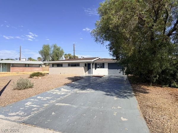 3400 San Juan Drive , Las Vegas, NV 89108