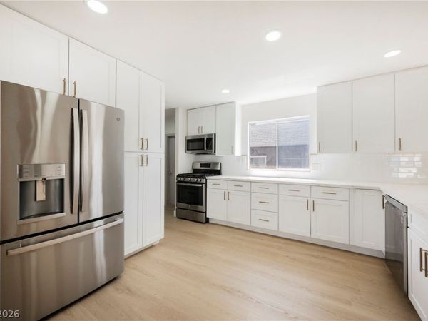 2774 Rainer Court, Las Vegas, NV 89142
