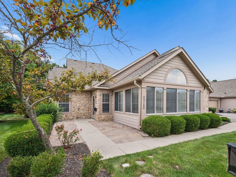 8914 Linksway Drive, Powell, OH 43065 Photo 2