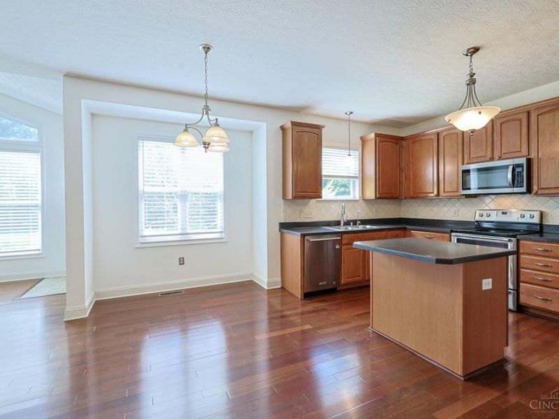 6469 Hampshire Trail, Liberty Township, OH 45044 Photo 19