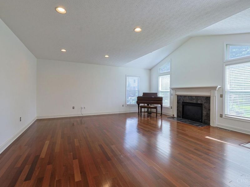 6469 Hampshire Trail, Liberty Township, OH 45044 Photo 21