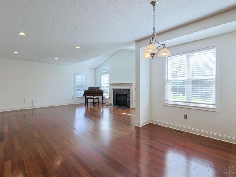 6469 Hampshire Trail, Liberty Township, OH 45044 Photo 23