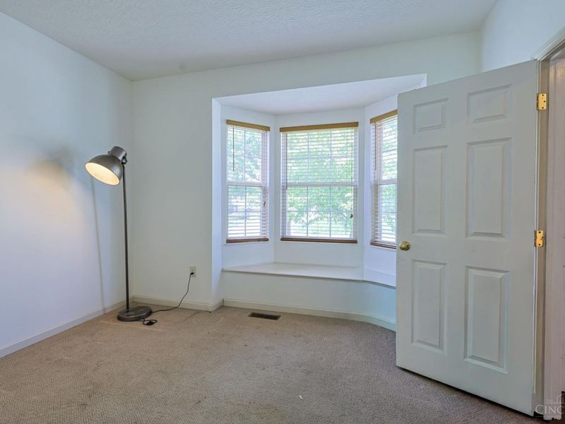 6469 Hampshire Trail, Liberty Township, OH 45044 Photo 9