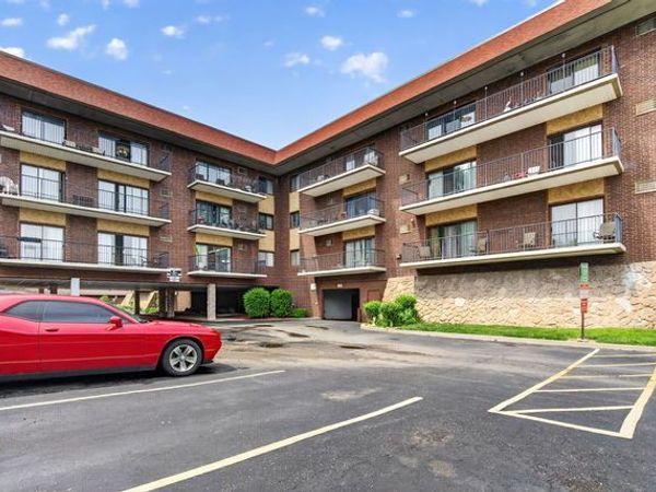 9540 Mayfield Avenue , Unit S307, Oak Lawn, IL 60453