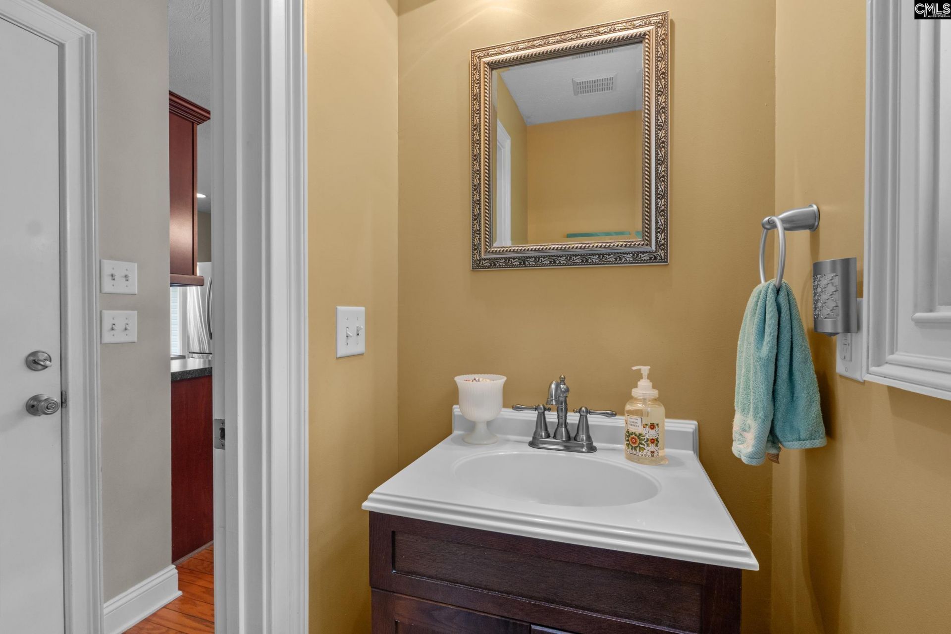108 Caprice Court  Photo 36