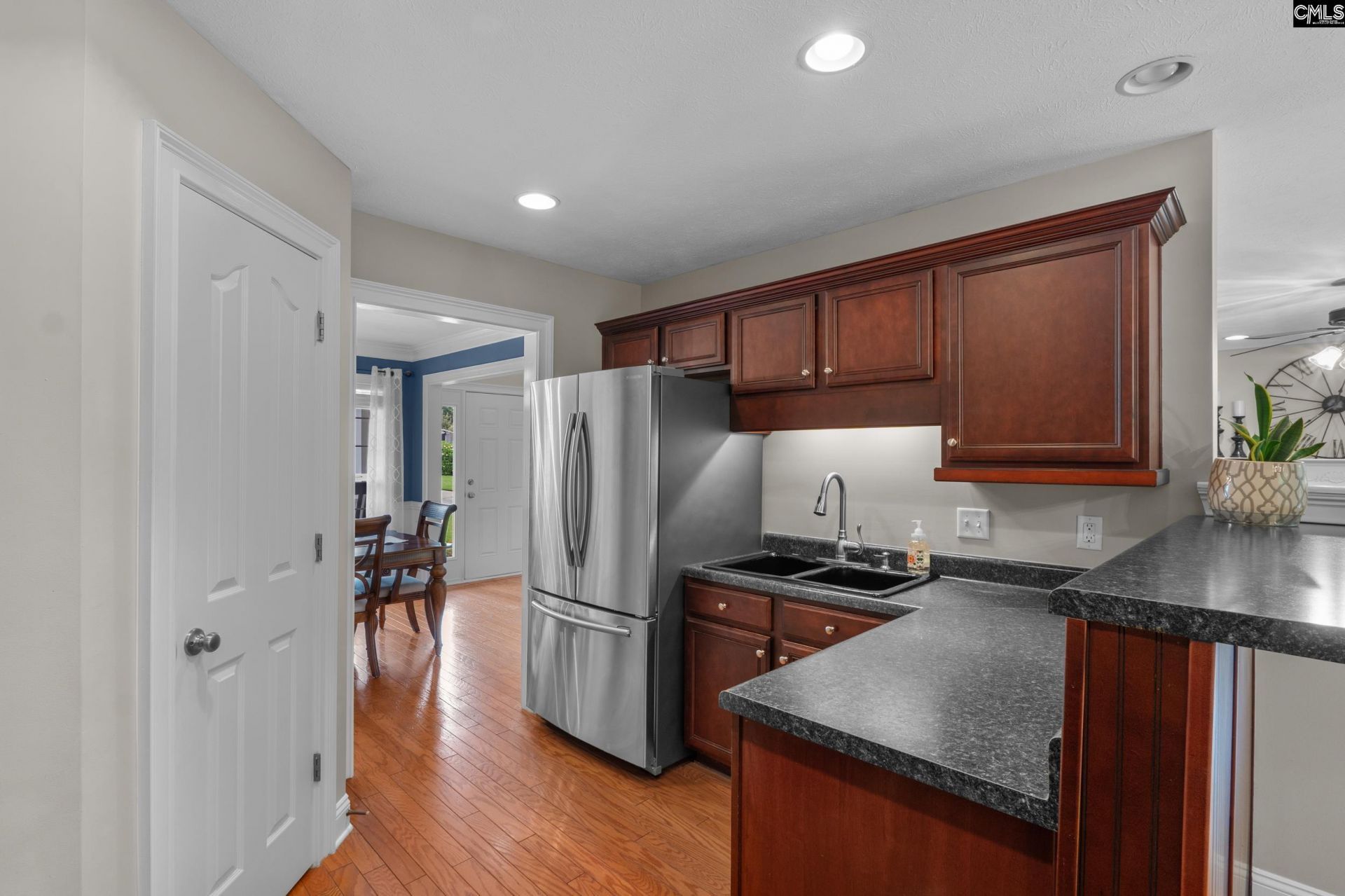 108 Caprice Court  Photo 7