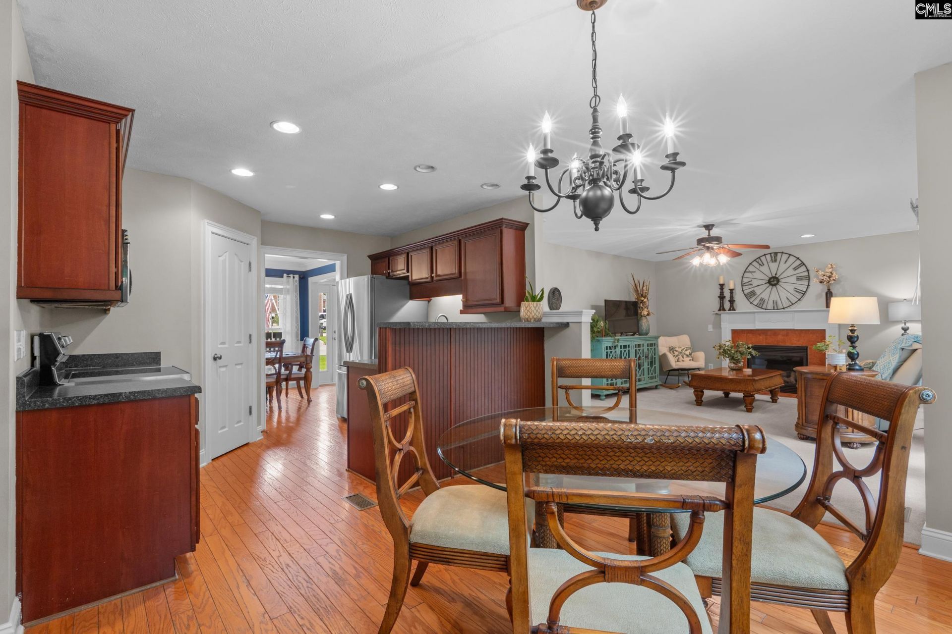108 Caprice Court  Photo 8