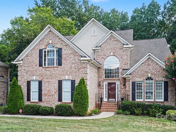 904 Carisbrooke Lane, Waxhaw, NC 28173