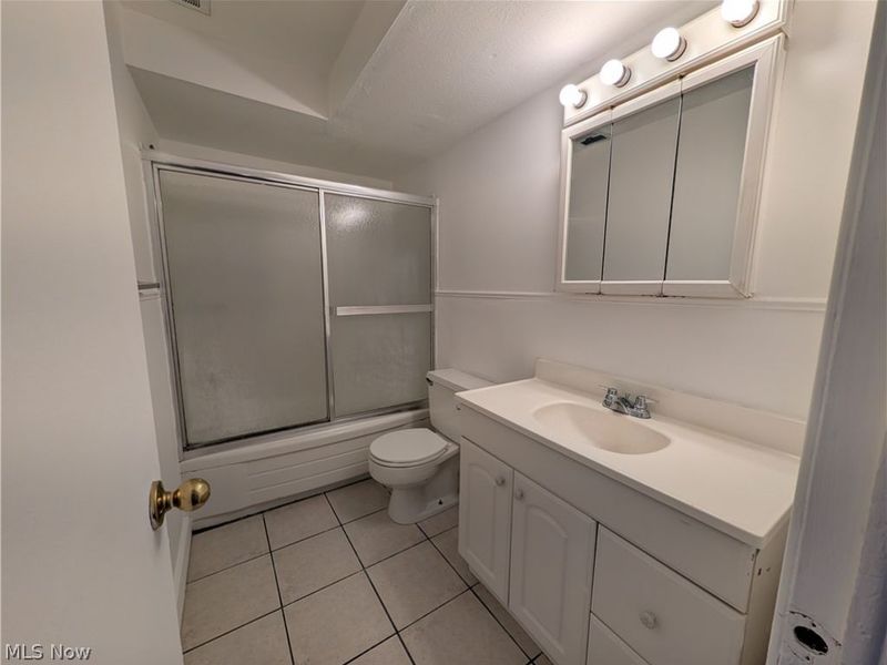 21801 River Oaks Drive, Unit A2, Rocky River, OH 44116 Photo 16