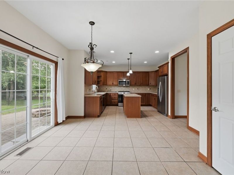6619 Shiloh Street NW, Canton, OH 44708 Photo 15