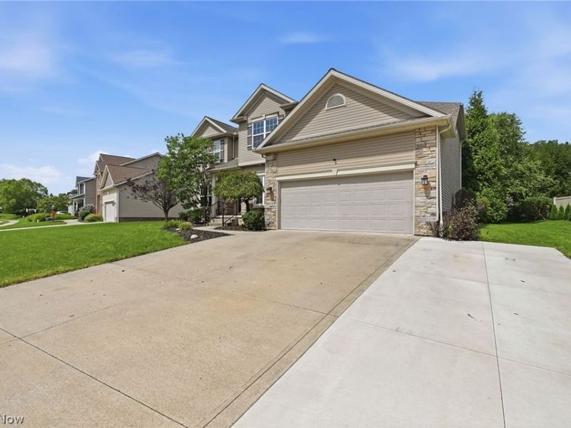 6619 Shiloh Street NW, Canton, OH 44708 Photo 2