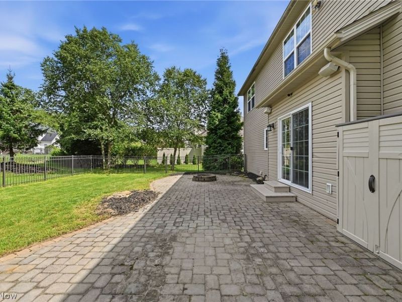 6619 Shiloh Street NW, Canton, OH 44708 Photo 5