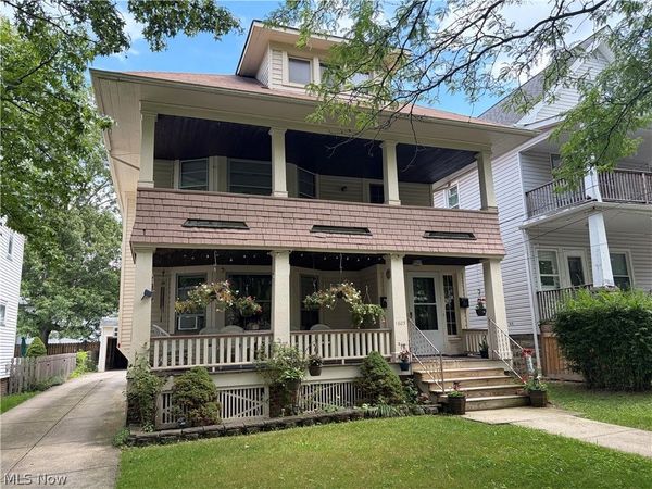 1605 Larchmont Avenue , Lakewood, OH 44107