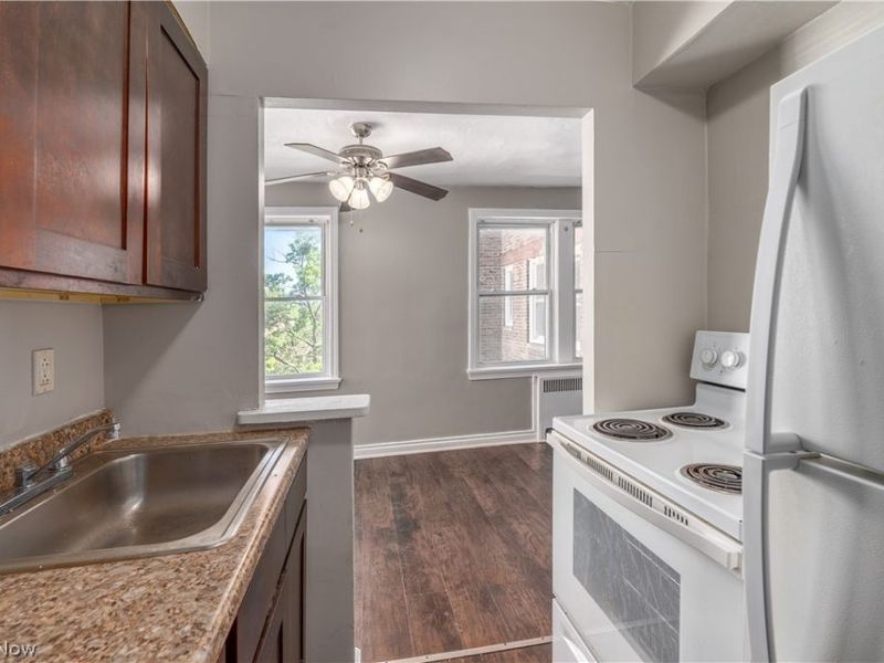 12700 Shaker Boulevard, Cleveland, OH 44120 Photo 8