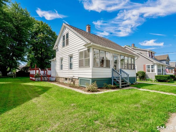 9 Woodlawn , Enfield, CT 06082