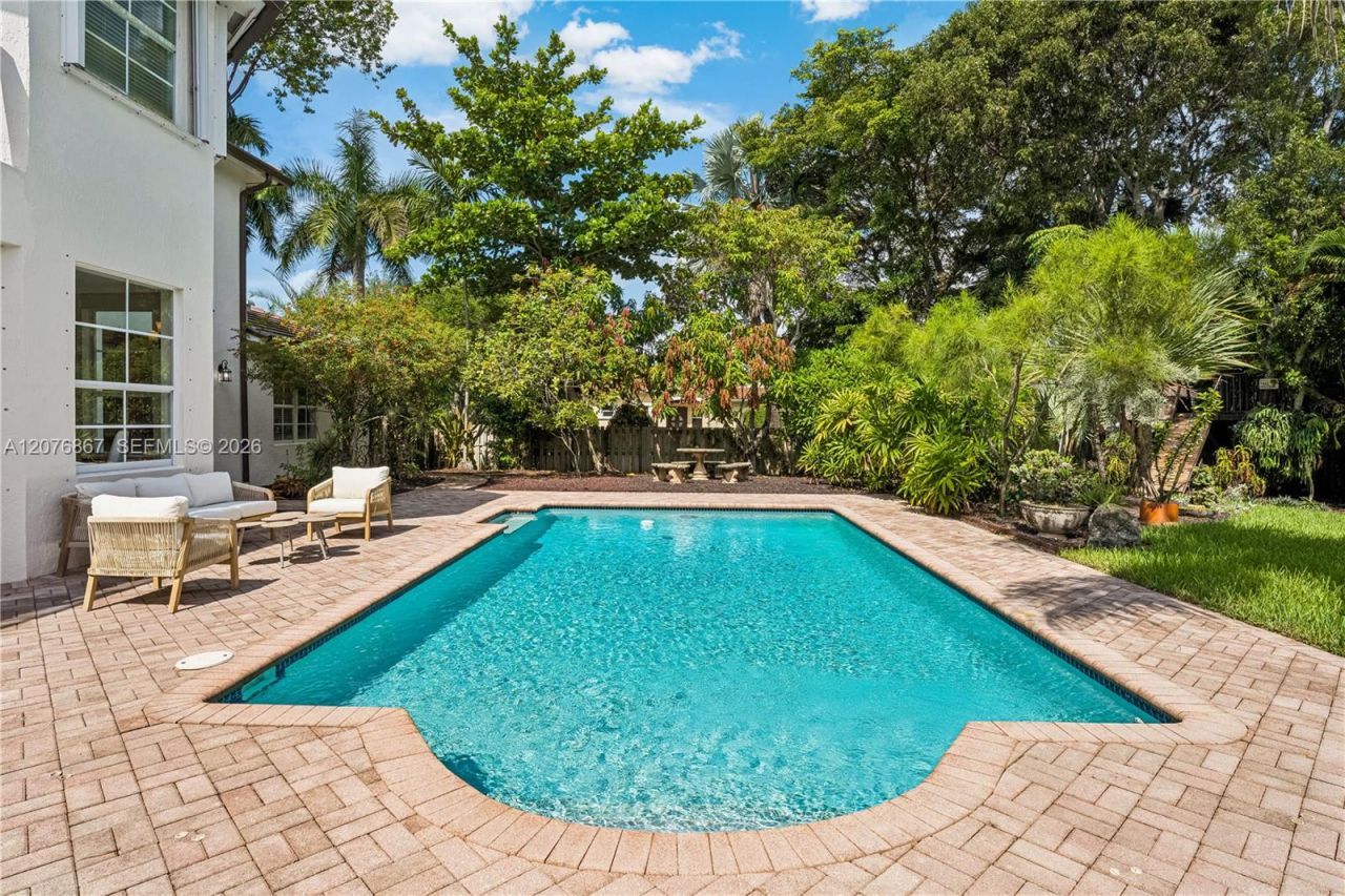 8445 SW 163rd Ter , Palmetto Bay, FL 33157 Photo