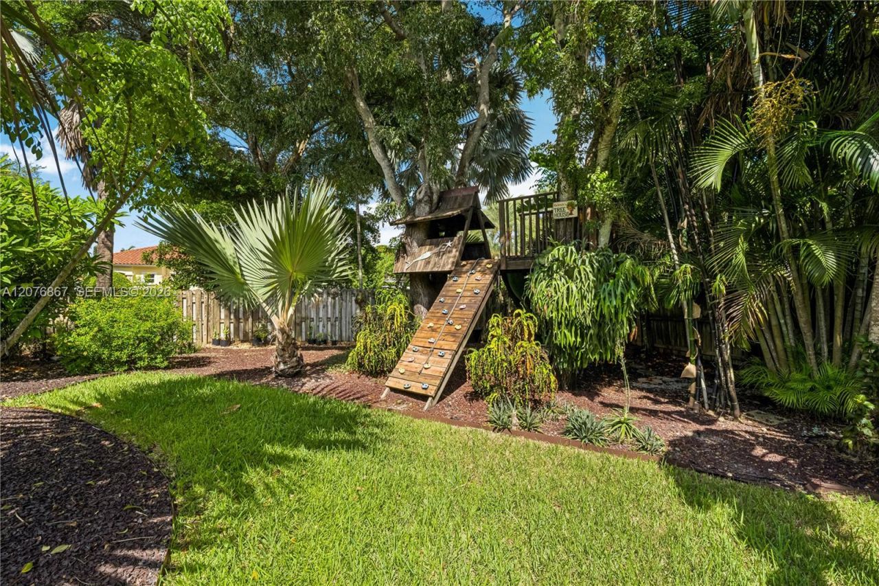 8445 SW 163rd Ter , Palmetto Bay, FL 33157 Photo