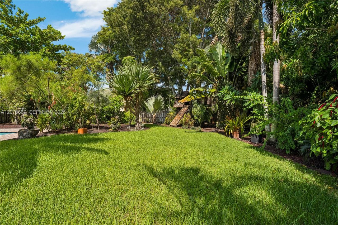 8445 SW 163rd Ter , Palmetto Bay, FL 33157 Photo