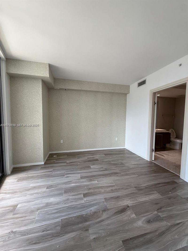 801 S Miami Ave , Unit 1804, Miami, FL 33130 Photo