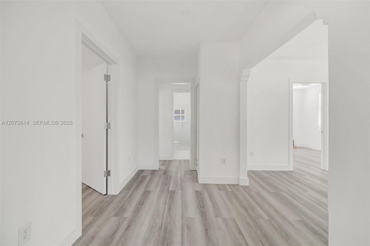 340 NE 125th St, North Miami, FL 33161 Photo