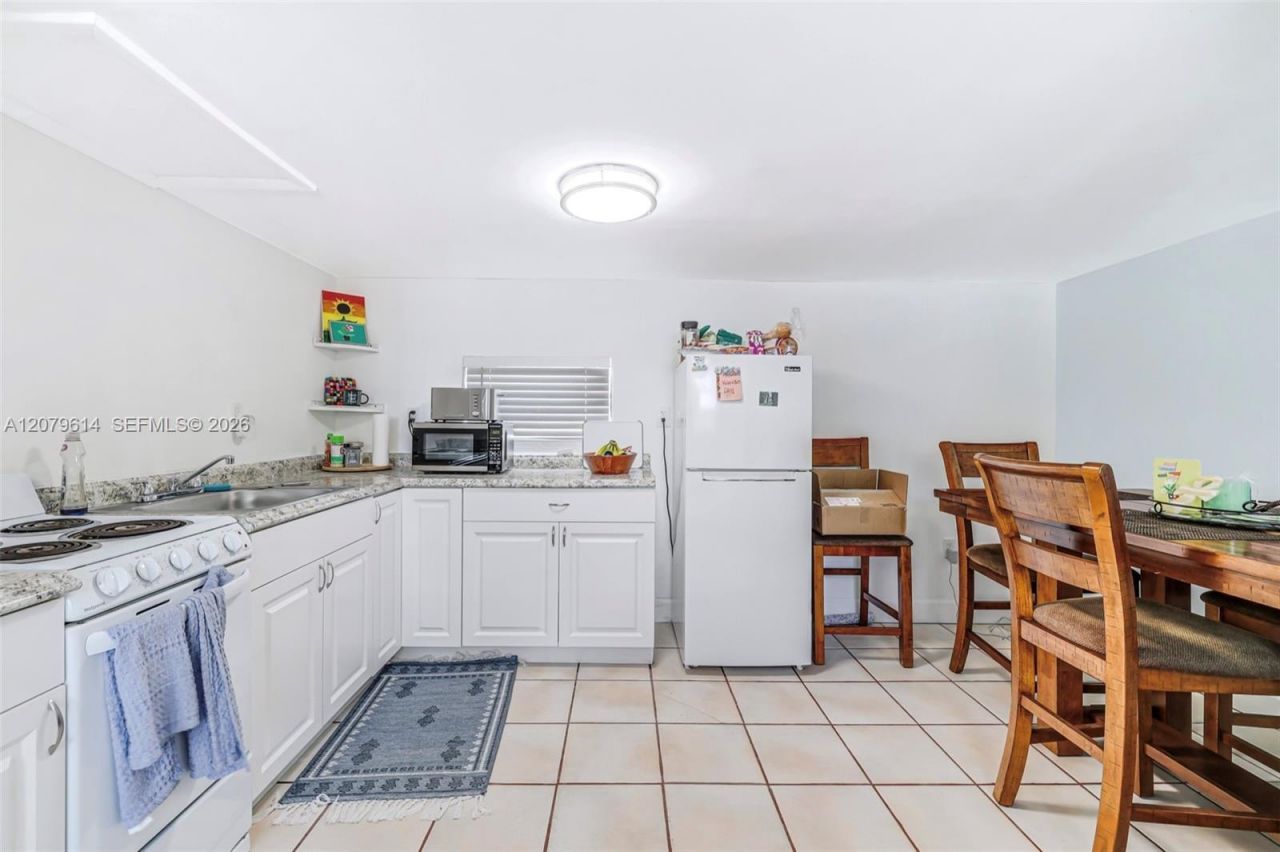 340 NE 125th St, North Miami, FL 33161 Photo