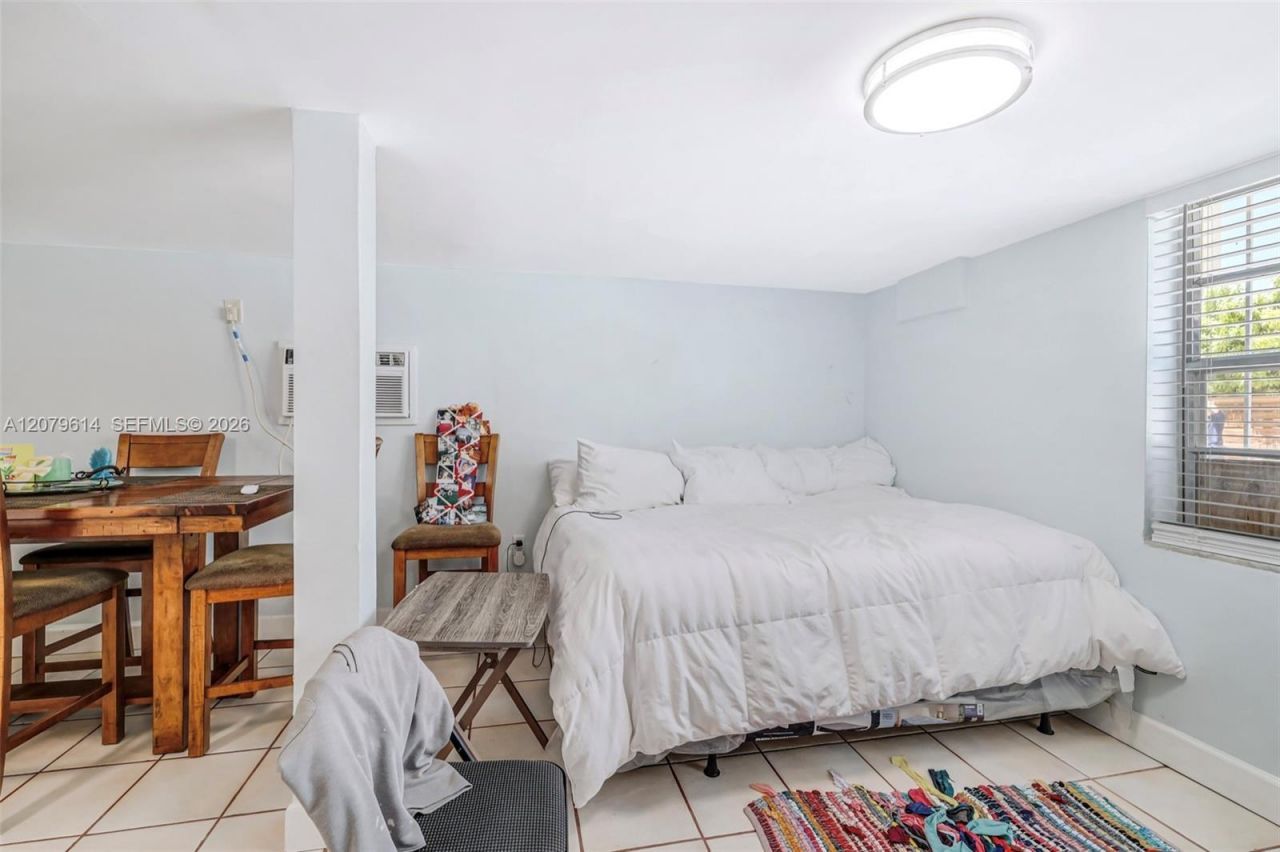 340 NE 125th St, North Miami, FL 33161 Photo