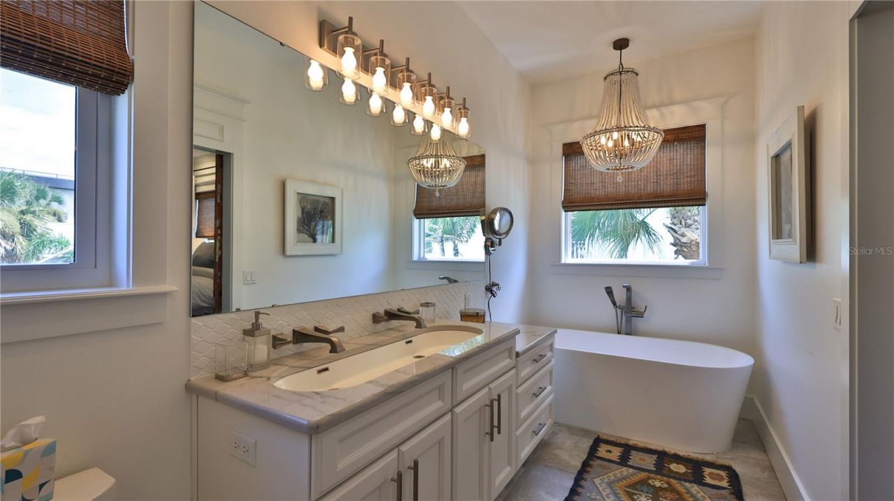 818 Ocean Avenue, New Smyrna Beach, FL 32169 Photo