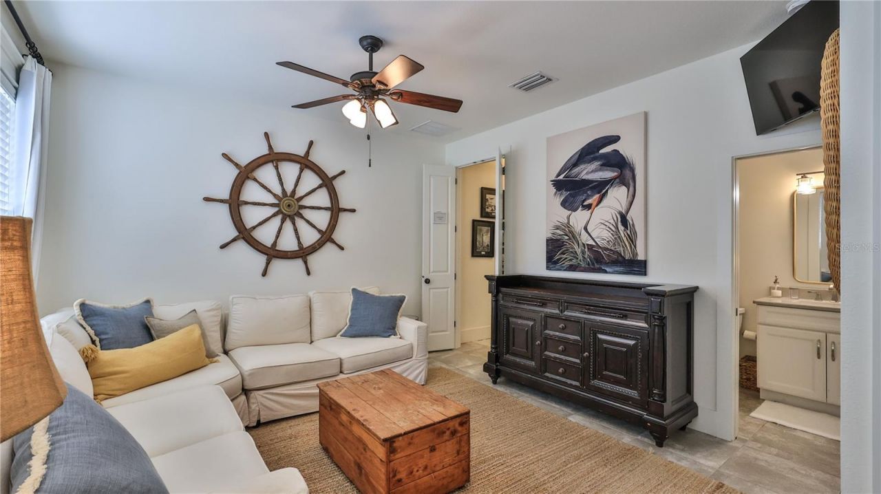 818 Ocean Avenue, New Smyrna Beach, FL 32169 Photo