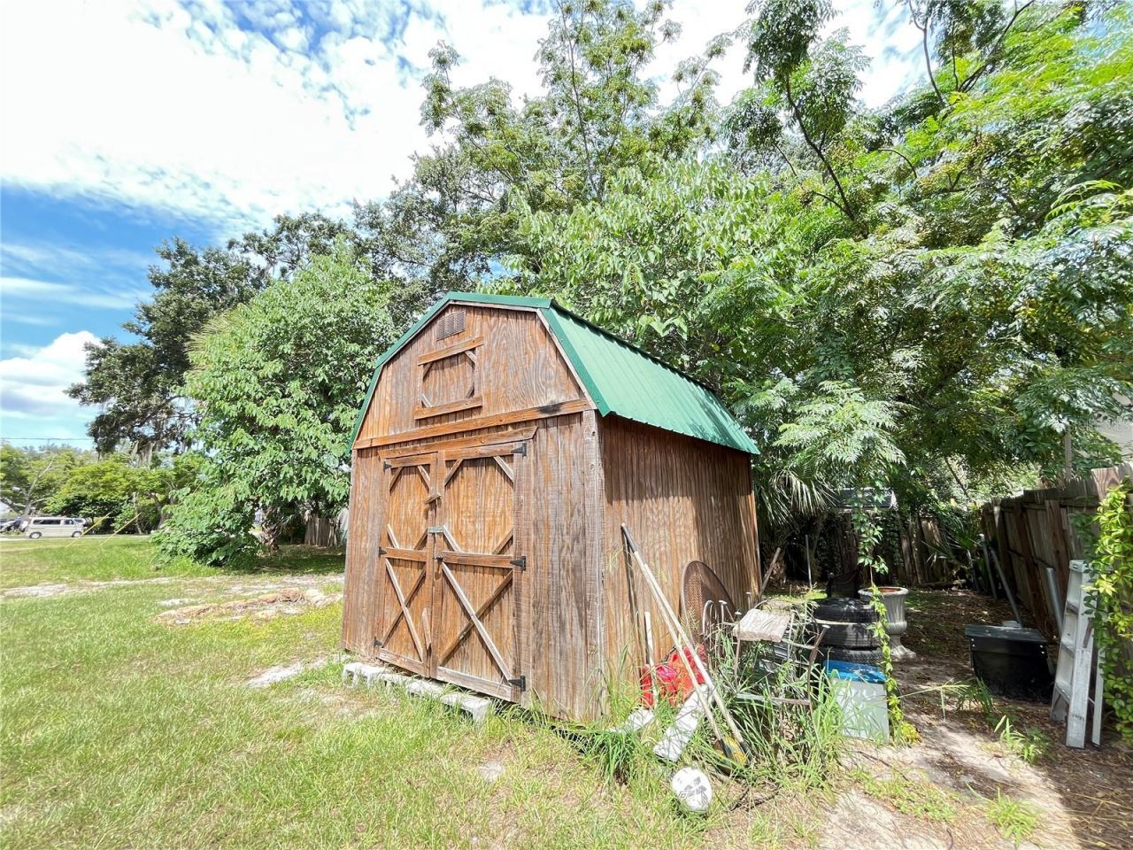 320 W Sadler Avenue , Oakland, FL 34760 Photo