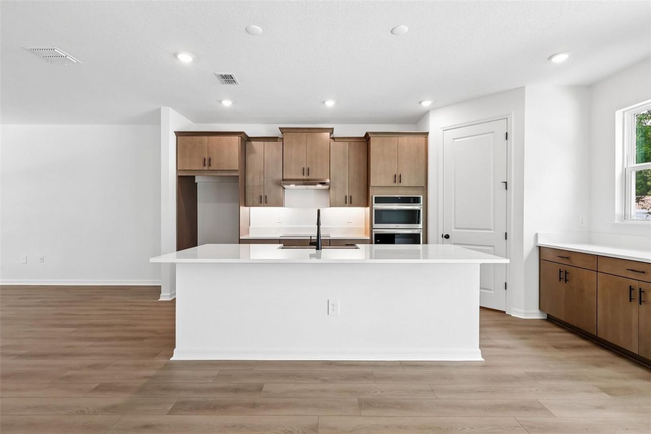 4272 Darby Court , Eustis, FL 32736 Photo