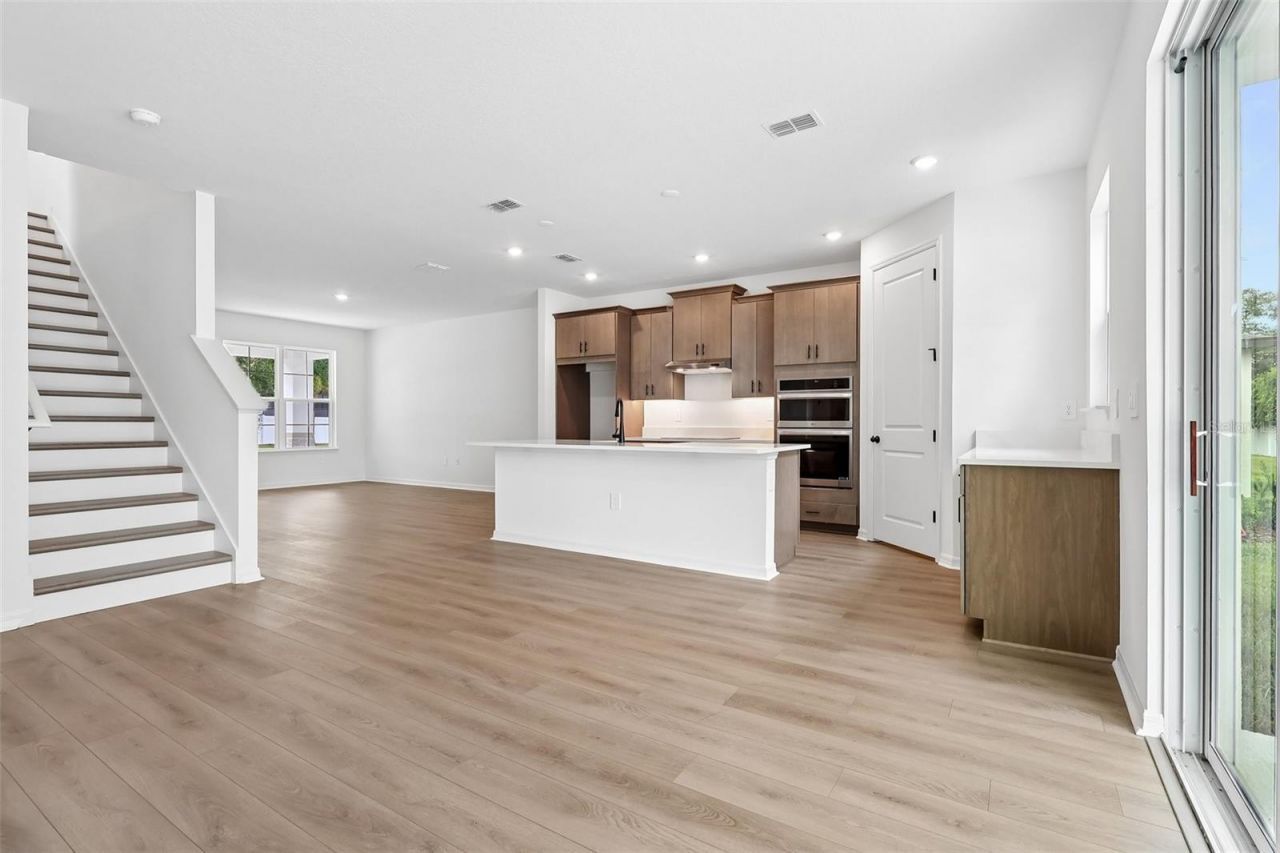 4272 Darby Court , Eustis, FL 32736 Photo