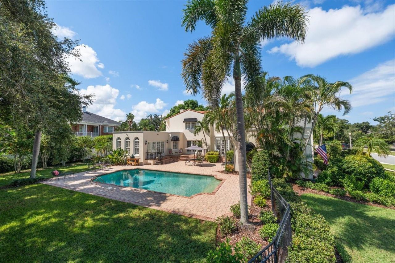 561 Palmetto Road, Belleair, FL 33756 Photo