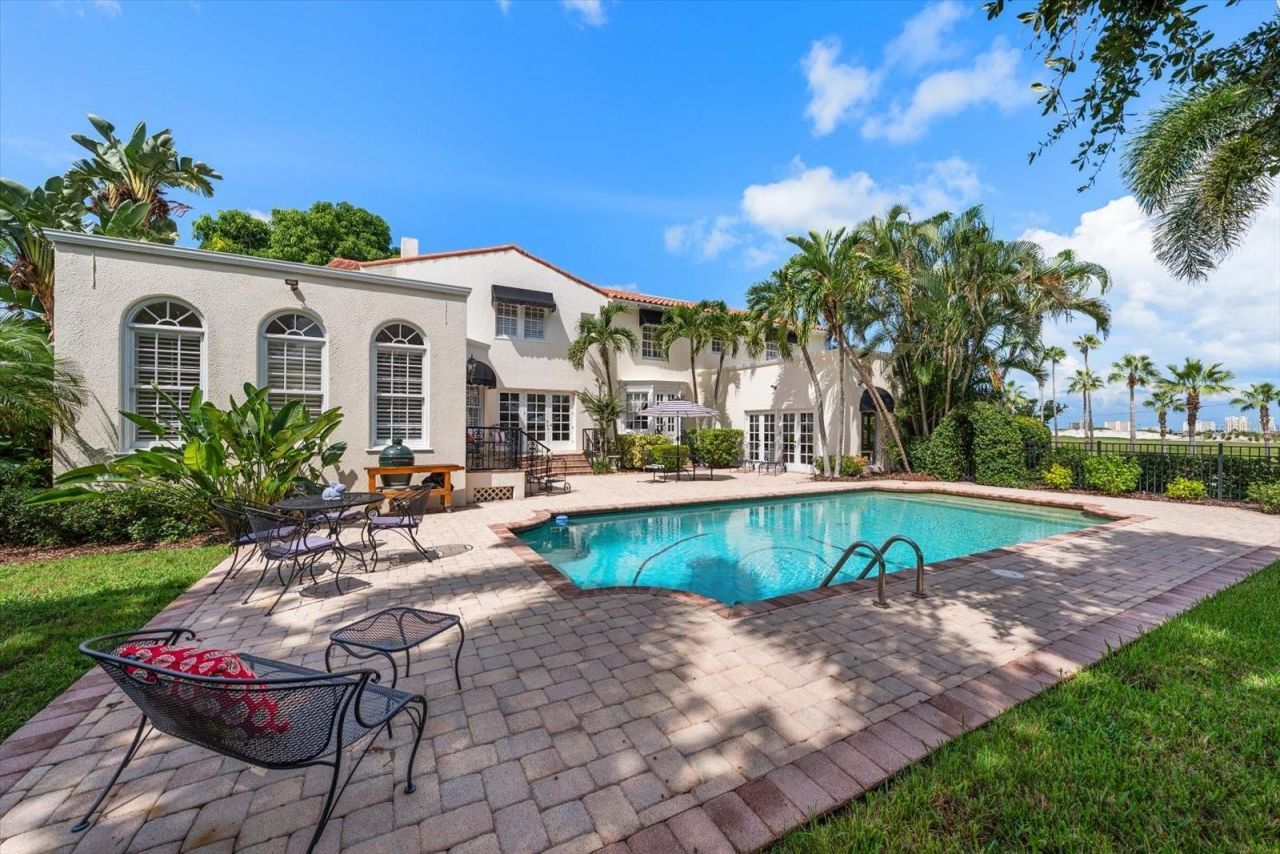 561 Palmetto Road, Belleair, FL 33756 Photo
