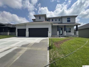 6125 S 215 Circle, Elkhorn, NE 68022