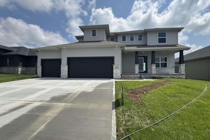 6125 S 215 Circle