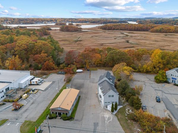 104 Bridge Rd, Salisbury, MA 01952