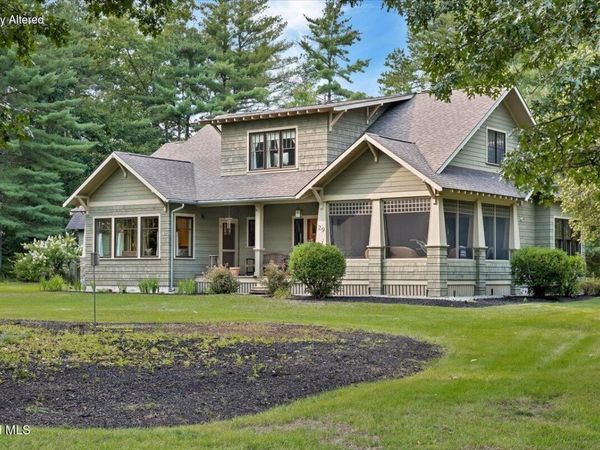 29 Briarhurst Drive, Gansevoort, NY 12831