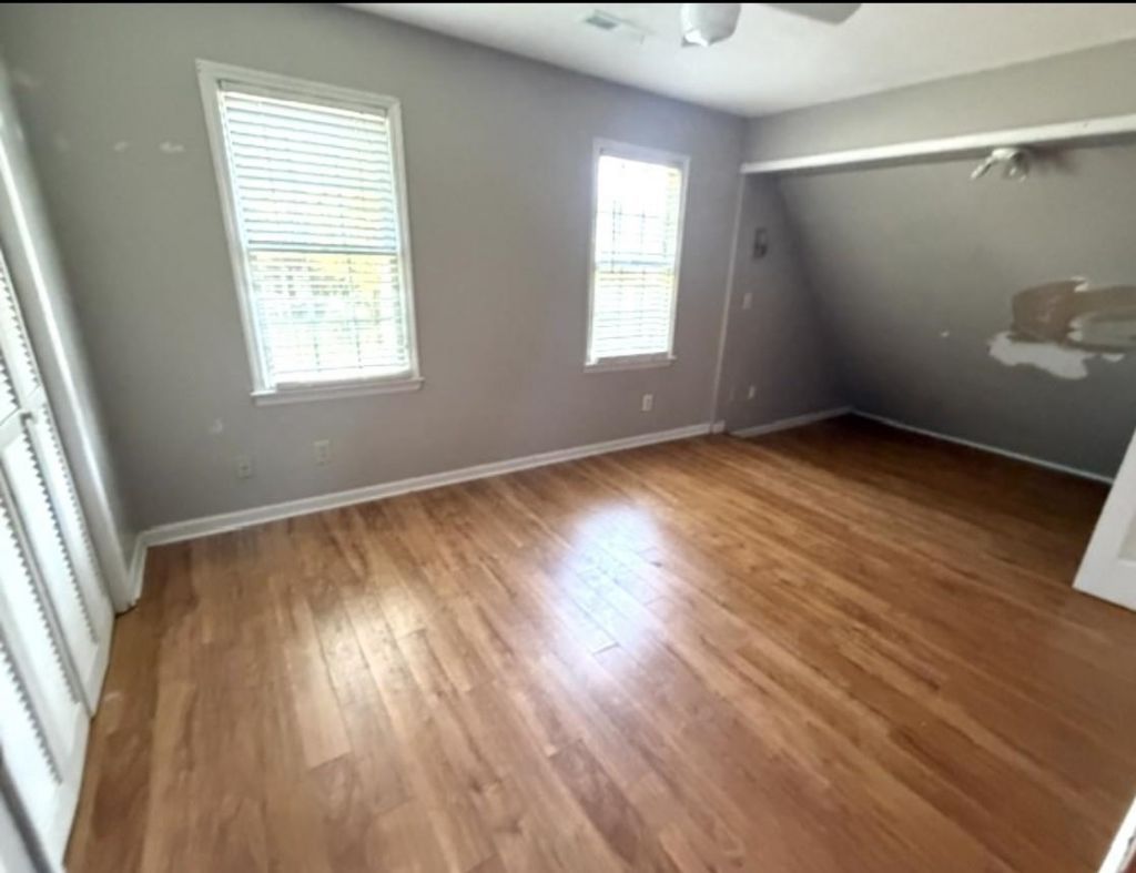 108 E Coker Ln. Photo 10