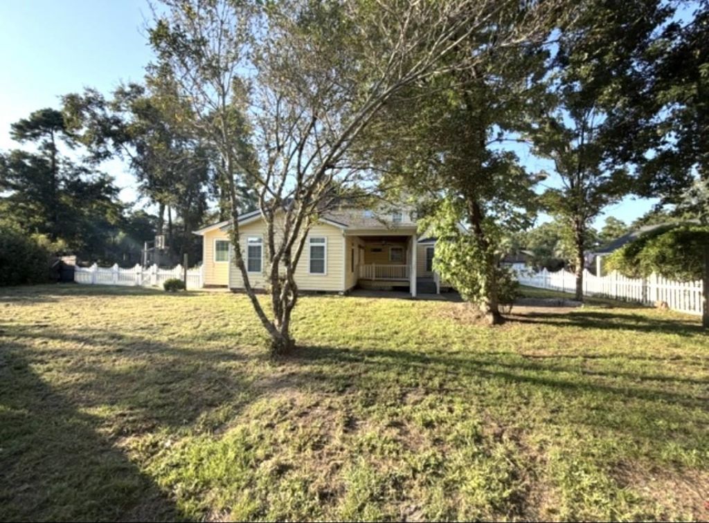 108 E Coker Ln. Photo 13